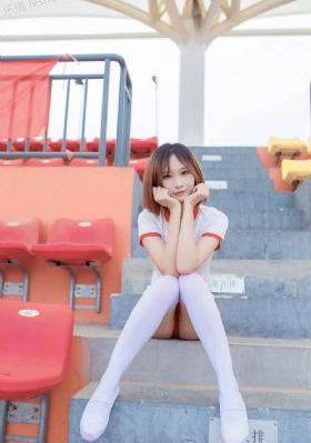 4p三女一男做爰视频在线观看_1080P免费在线播放