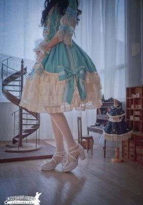 插曲视频完整版在线观看中文免费_BD英语在线观看