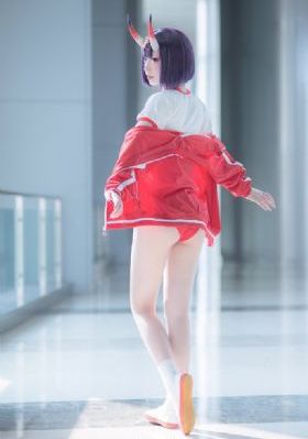 痴汉电车侵犯女学生电车痴汉视频_高清手机免费观看完整
