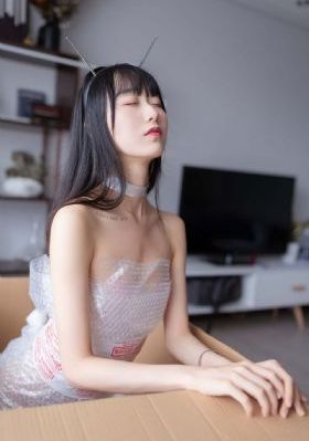 娇妻在朋友的胯下娇吟h_BD英语在线观看电视